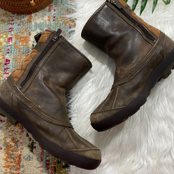 NICE UGG Neutral Brown Tan Leather Duck Boots Paladin Boots Size 10.5 - Picture 1 of 5